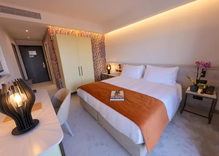 Maria Hotel 4*