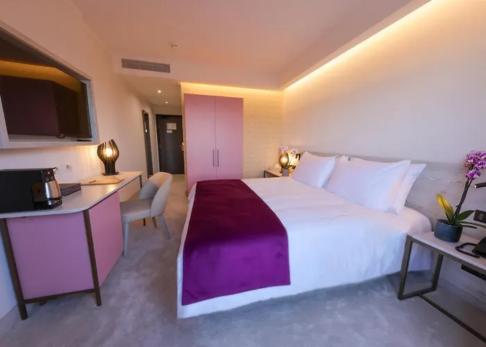 فندق Maria 4*