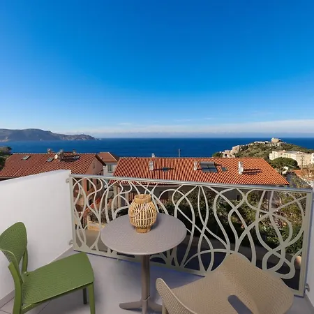 Maria Hotel 4*