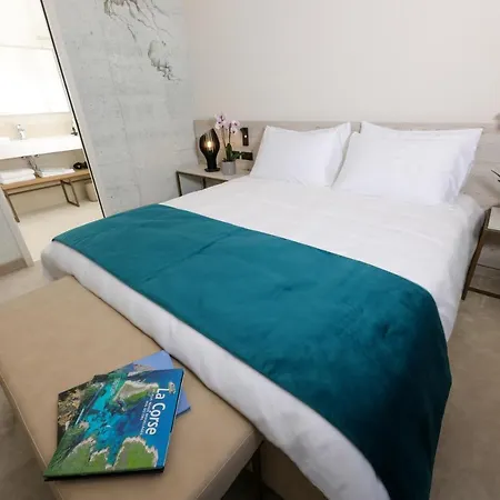 Maria 4* Calvi (Corsica)