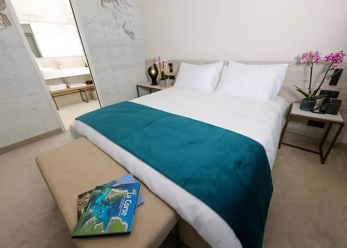 Maria 4* Calvi (Corsica)